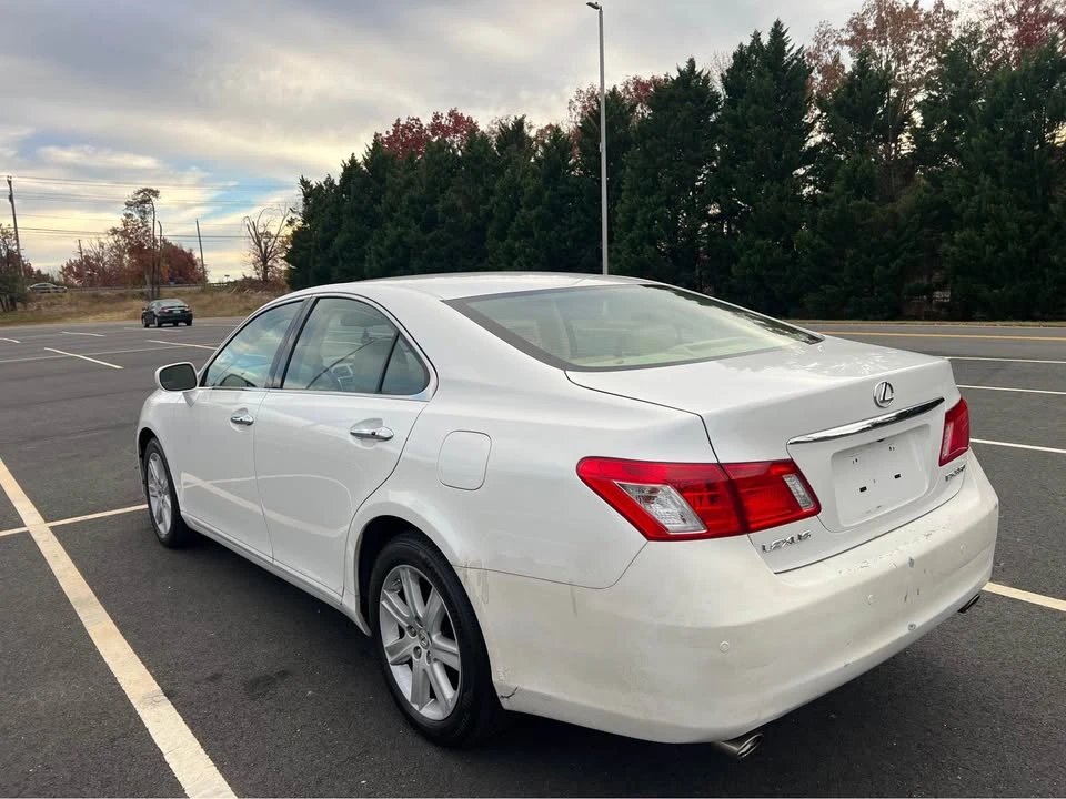 2008 Lexus ES 5th Gen - Image 2 of 14