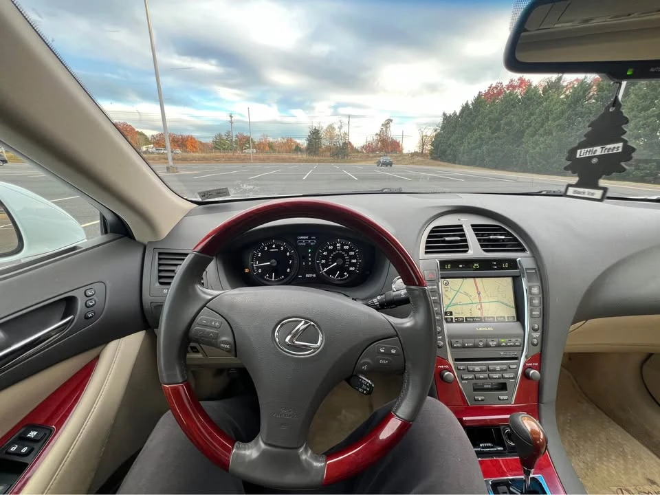 2008 Lexus ES 5th Gen - Image 13 of 14