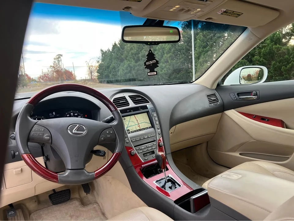 2008 Lexus ES 5th Gen - Image 12 of 14