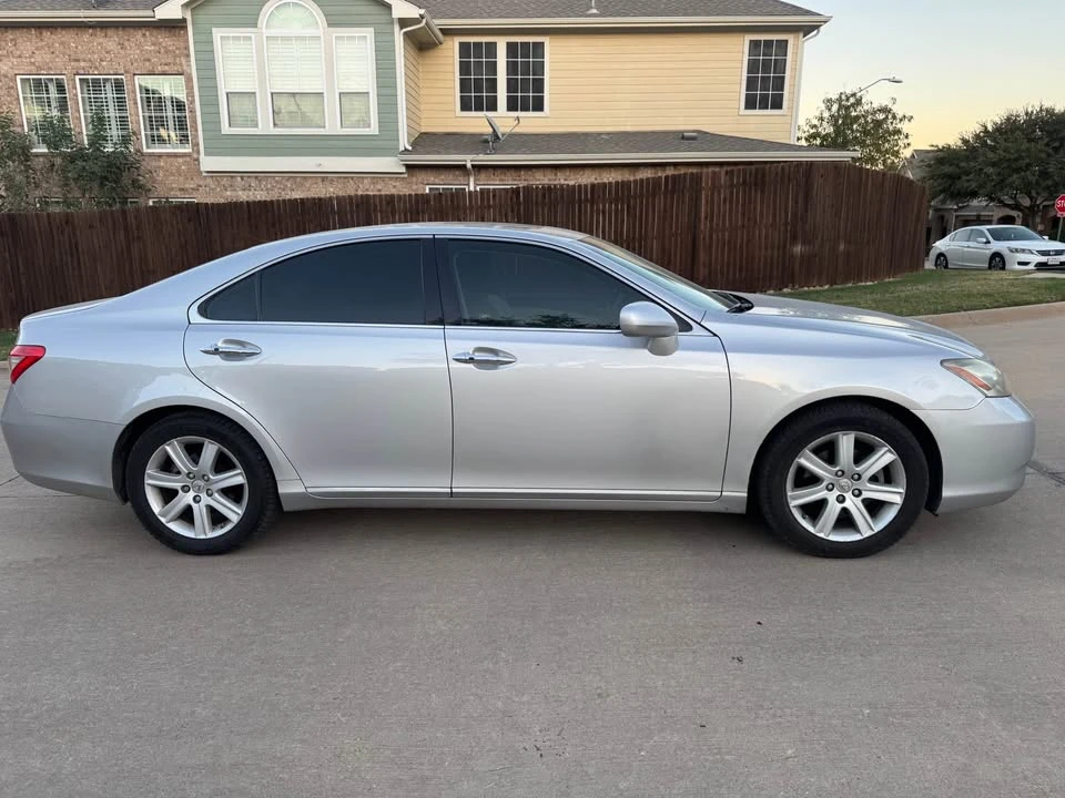 2008 Lexus ES 5th Gen - Image 3 of 18