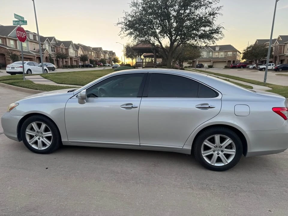 2008 Lexus ES 5th Gen - Image 4 of 18
