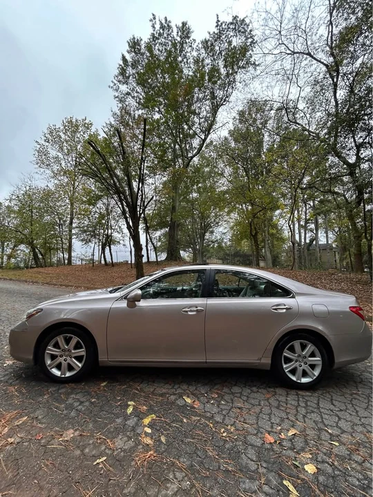 2008 Lexus ES 4th Gen - Image 3 of 16