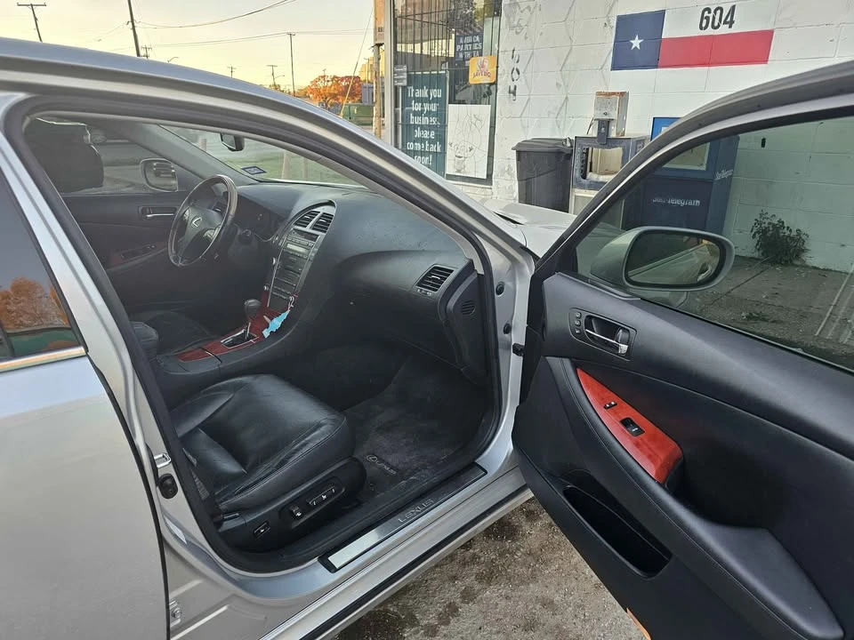 2008 Lexus ES 4th Gen - Image 6 of 10