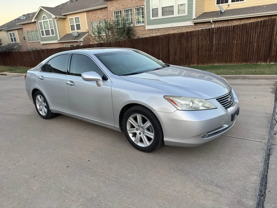 2008 Lexus ES 5th Gen - Image 2 of 18