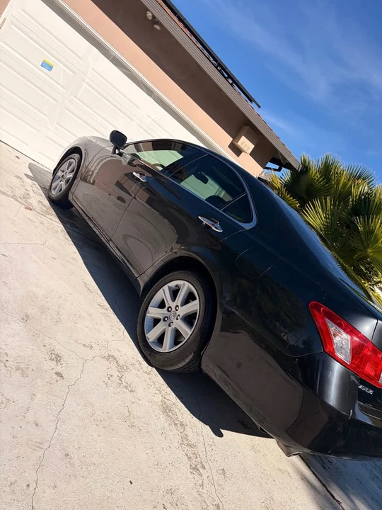2008 Lexus ES 5th Gen - Image 5 of 10