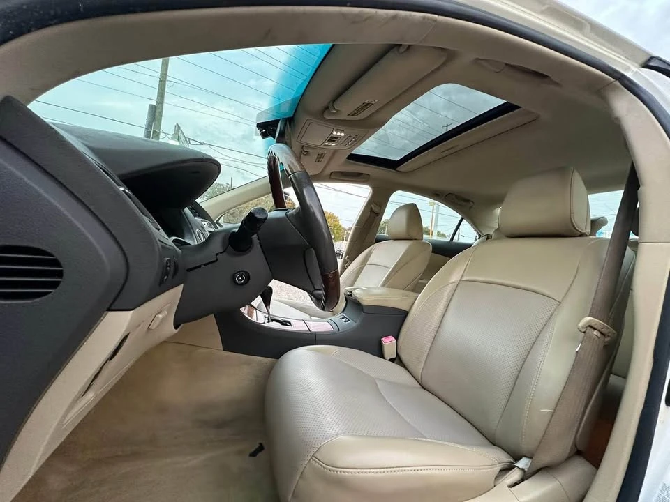 2008 Lexus ES 5th Gen - Image 11 of 14
