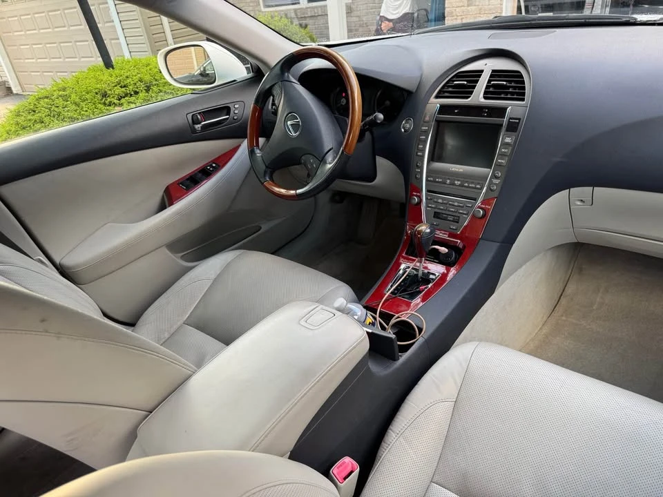 2008 Lexus ES 5th Gen - Image 5 of 8