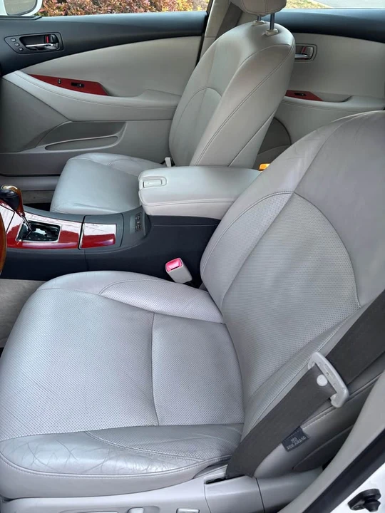 2008 Lexus ES 5th Gen - Image 9 of 20
