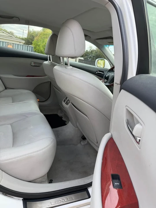 2008 Lexus ES 5th Gen - Image 11 of 18