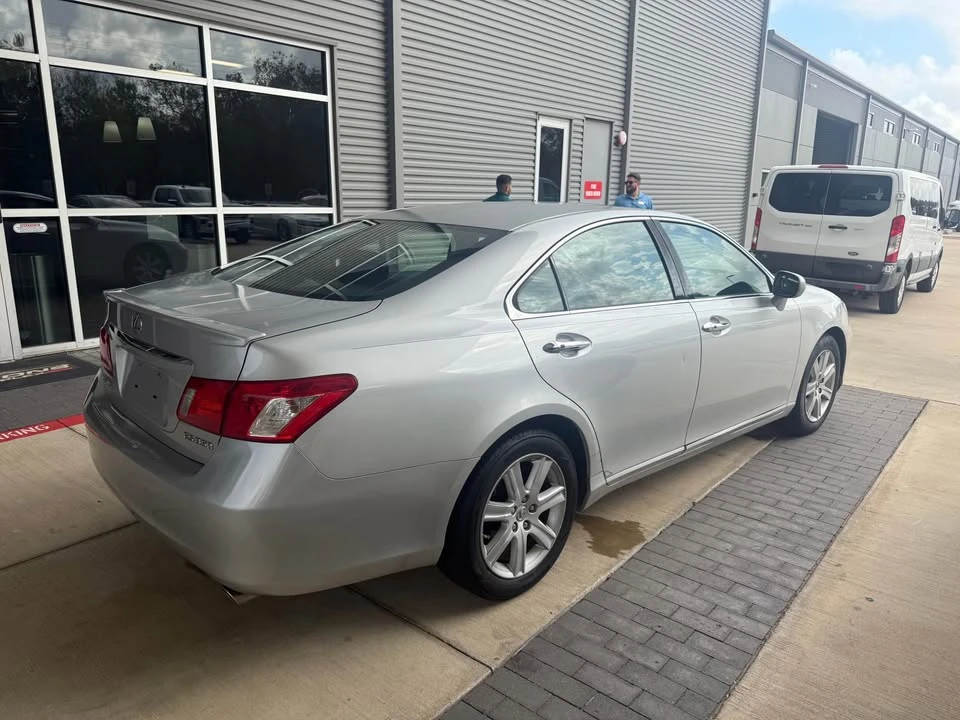 2008 Lexus ES 4th Gen - Image 3 of 13