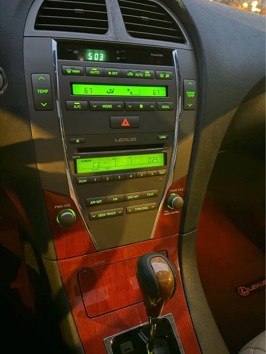 2008 Lexus ES 5th Gen - Image 11 of 13