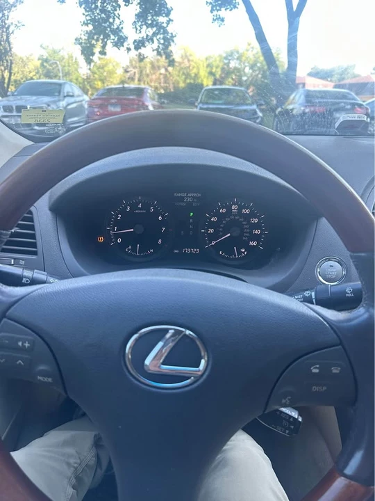 2008 Lexus ES 4th Gen - Image 13 of 15