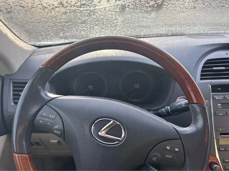 2008 Lexus ES 5th Gen - Image 2 of 4