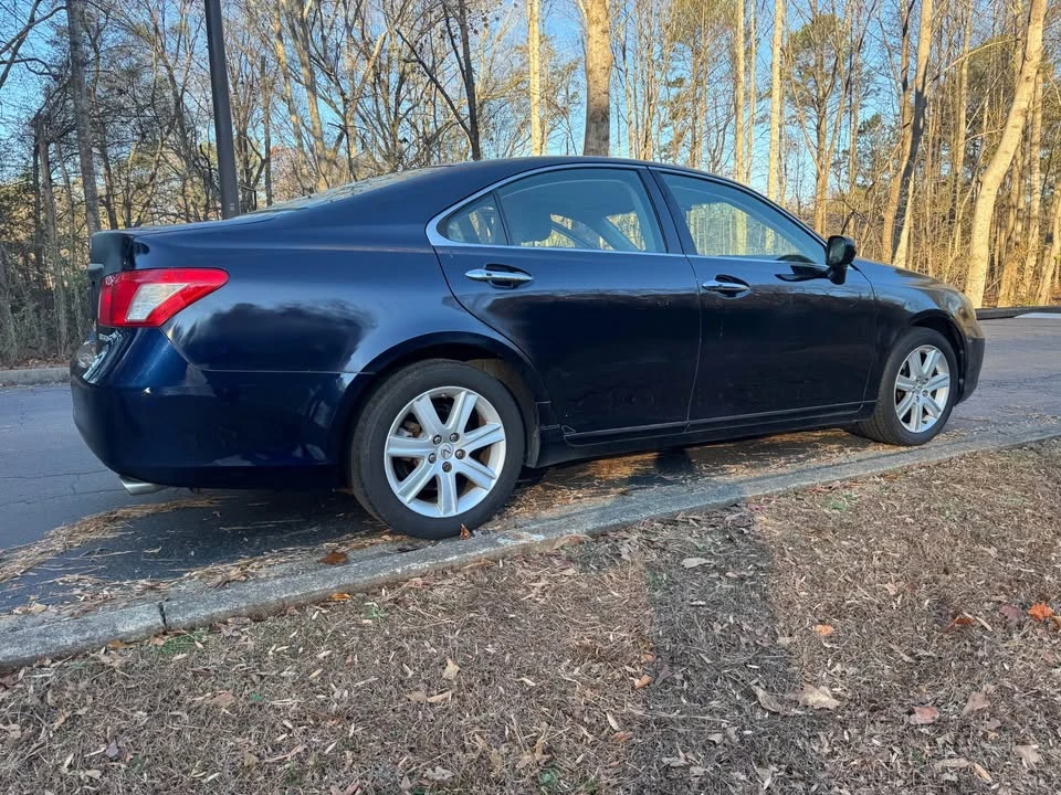 2008 Lexus ES 5th Gen - Image 2 of 14