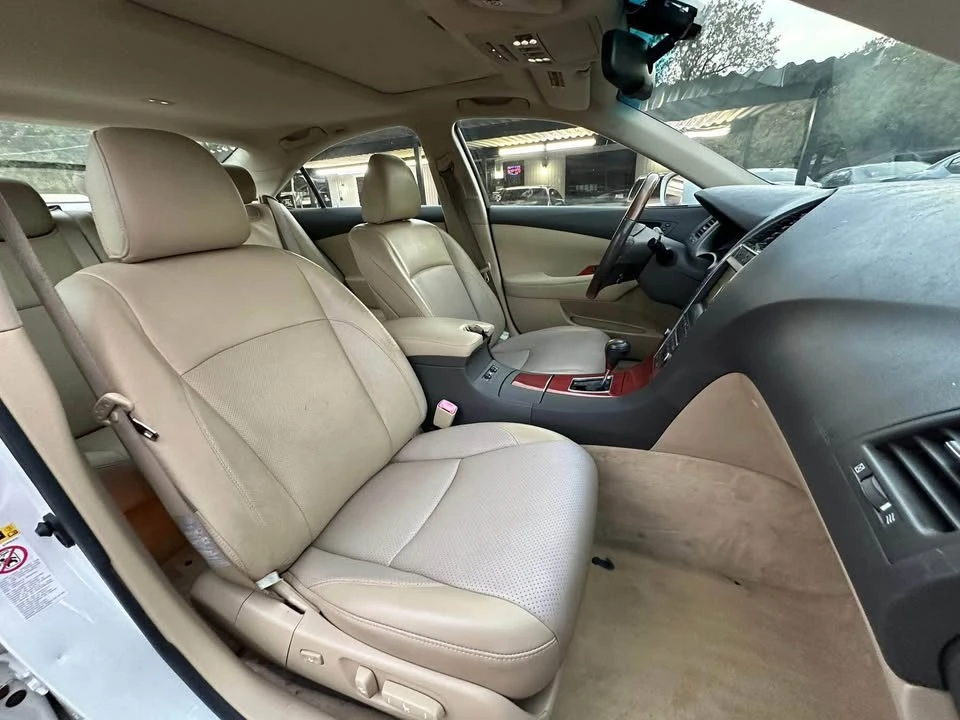 2008 Lexus ES 5th Gen - Image 11 of 19