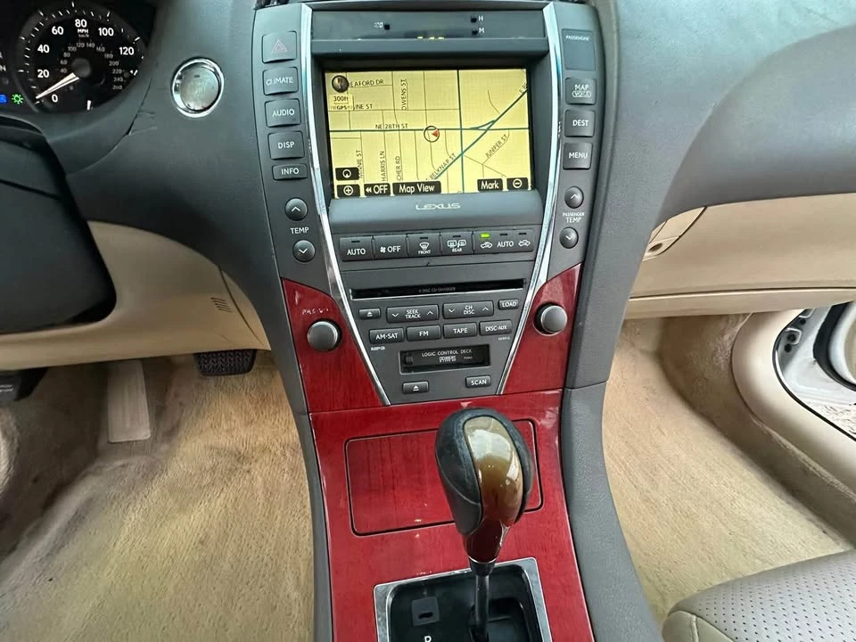 2008 Lexus ES 5th Gen - Image 15 of 19