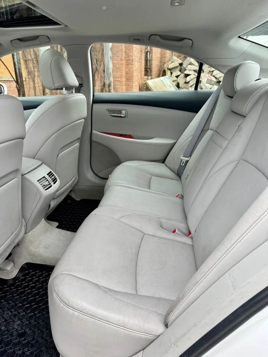 2008 Lexus ES 5th Gen - Image 10 of 13