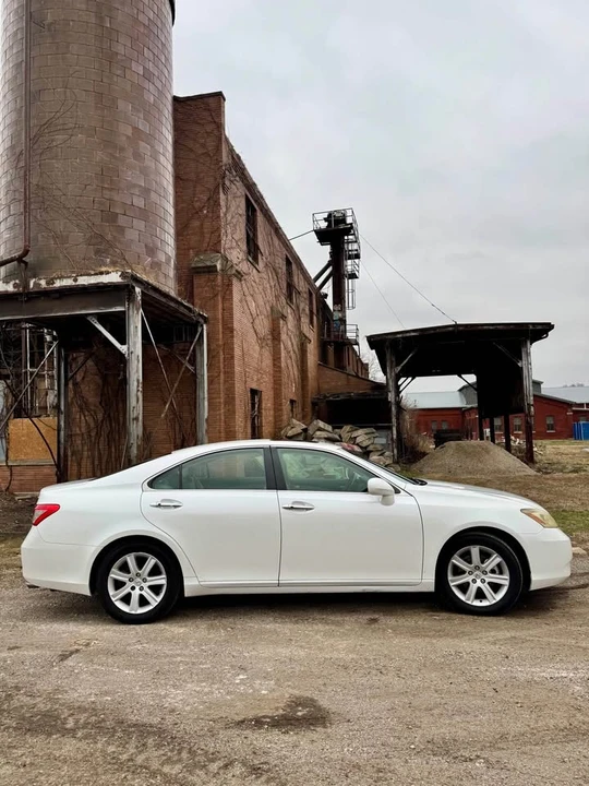 2008 Lexus ES 5th Gen - Image 5 of 13