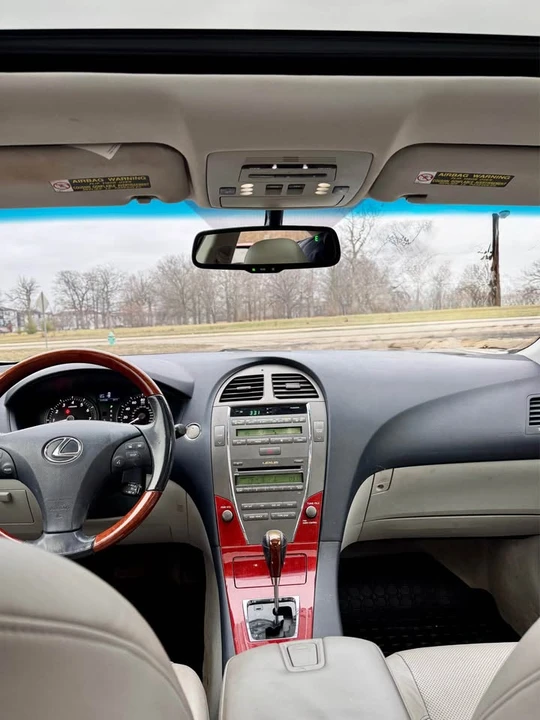 2008 Lexus ES 5th Gen - Image 11 of 13