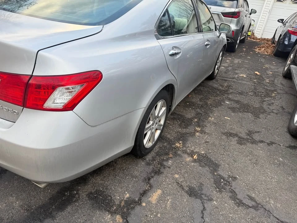 2008 Lexus ES 5th Gen - Image 5 of 8