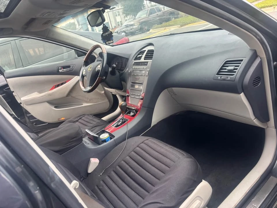 2008 Lexus ES 5th Gen - Image 2 of 4