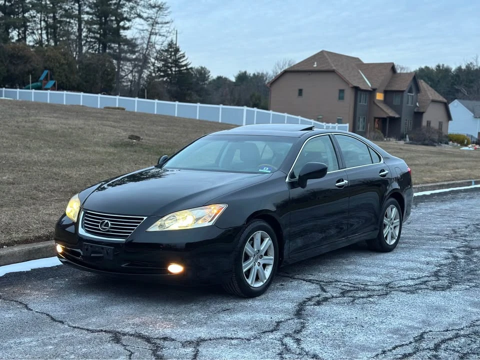 2008 Lexus ES 5th Gen - Image 2 of 11