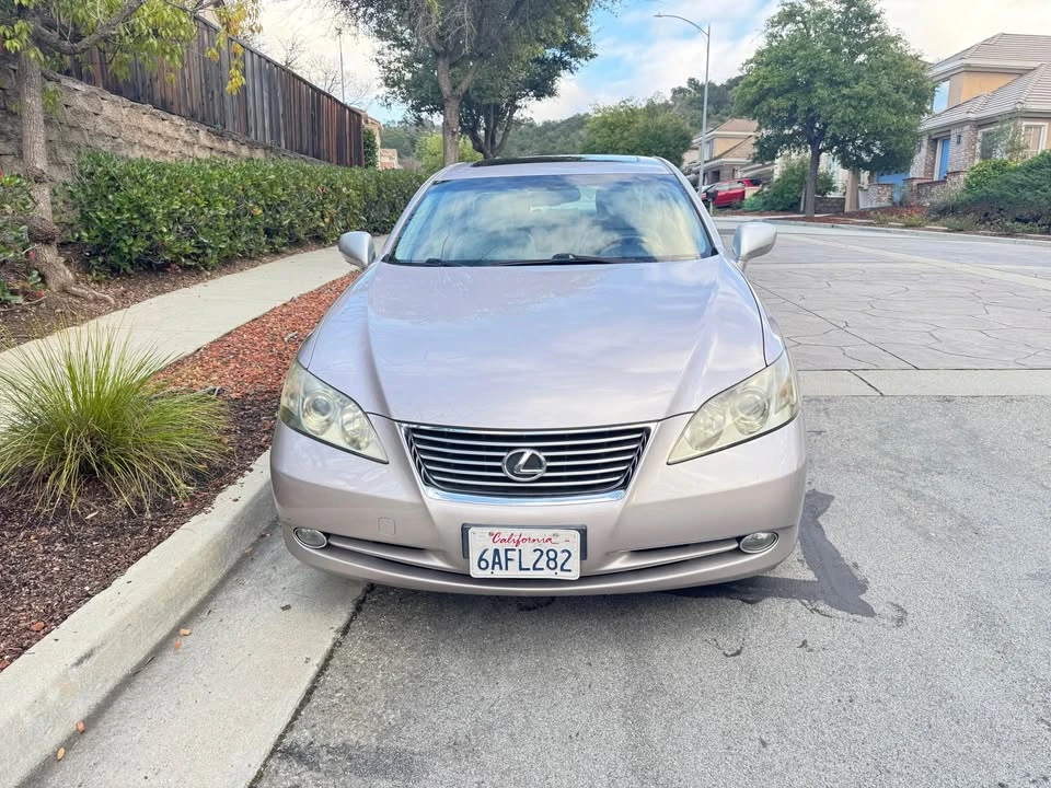 2008 Lexus ES 5th Gen - Image 2 of 10