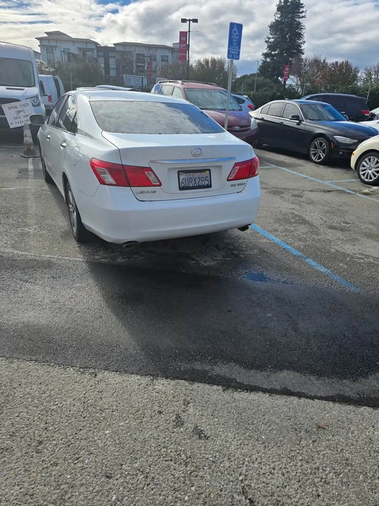 2008 Lexus ES 4th Gen - Image 3 of 6