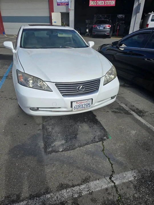 2008 Lexus ES 4th Gen - Image 5 of 6