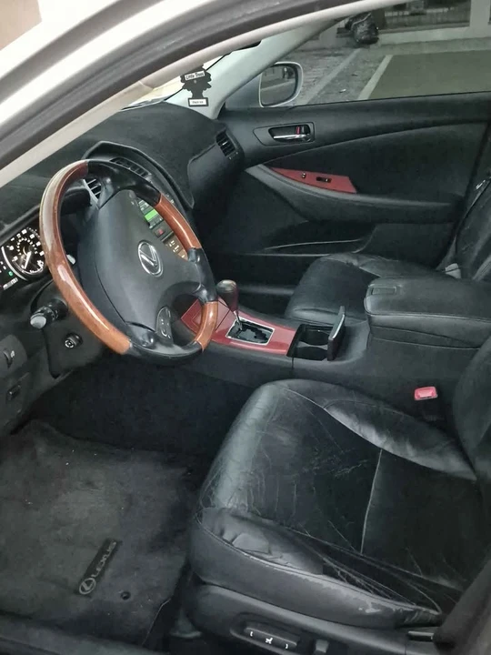 2008 Lexus ES 5th Gen - Image 2 of 5