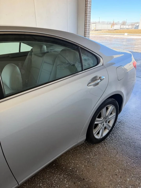 2008 Lexus ES 5th Gen - Image 9 of 16
