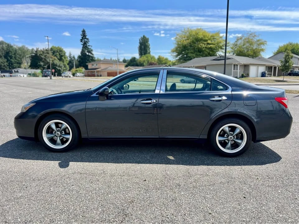 2008 Lexus ES 5th Gen - Image 2 of 11