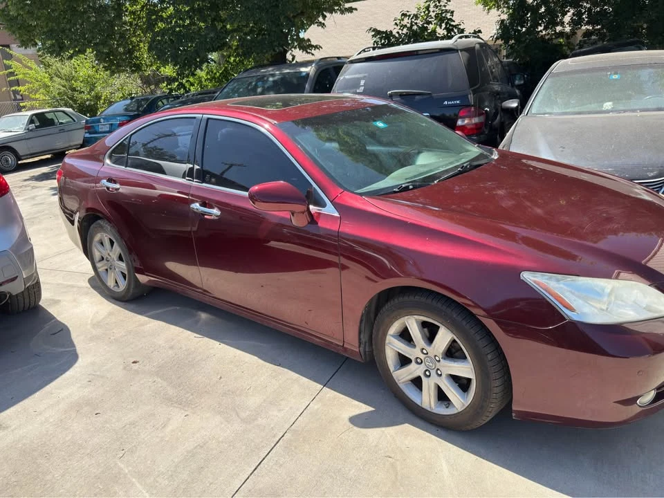 2008 Lexus ES 4th Gen - Image 2 of 11