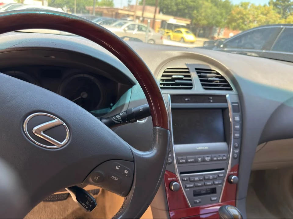 2008 Lexus ES 4th Gen - Image 6 of 11