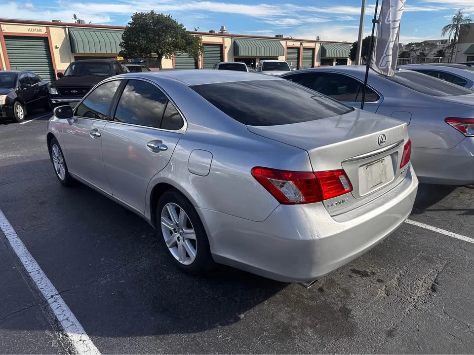 2008 Lexus ES 4th Gen - Image 3 of 7
