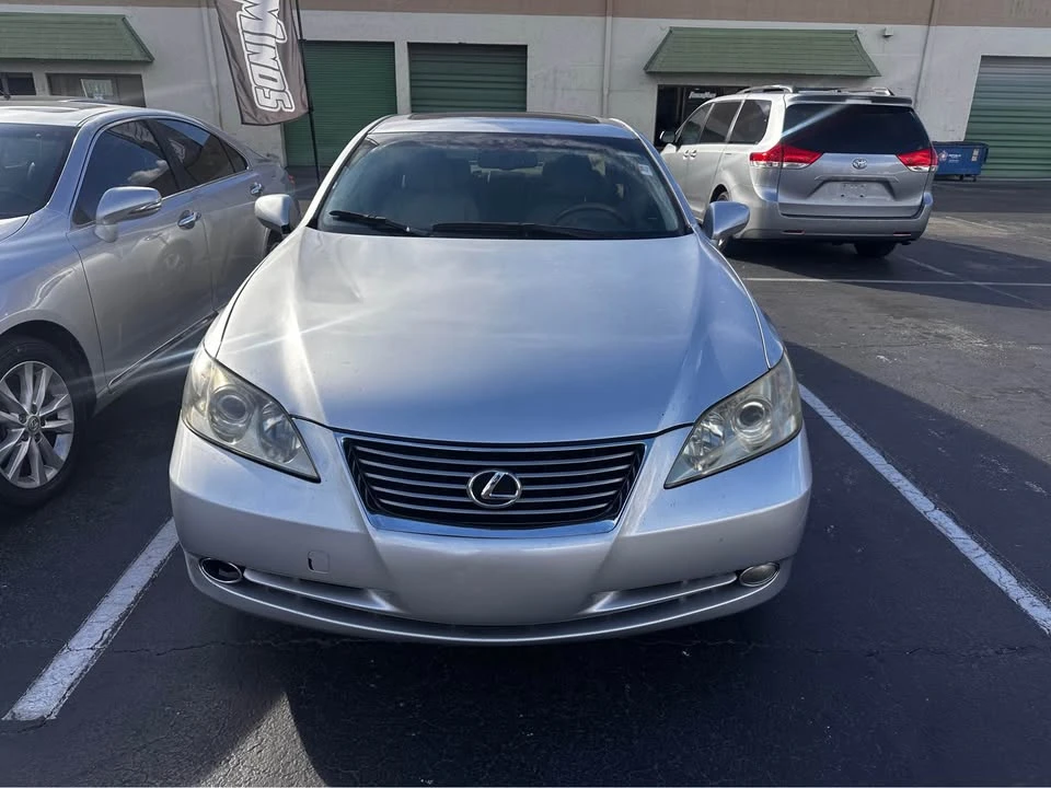 2008 Lexus ES 4th Gen - Image 2 of 7
