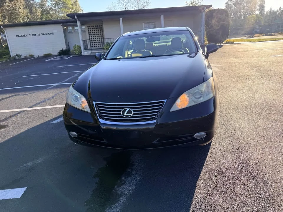 2008 Lexus ES 4th Gen - Image 2 of 11