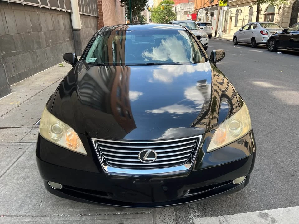 2008 Lexus ES 5th Gen - Image 2 of 9