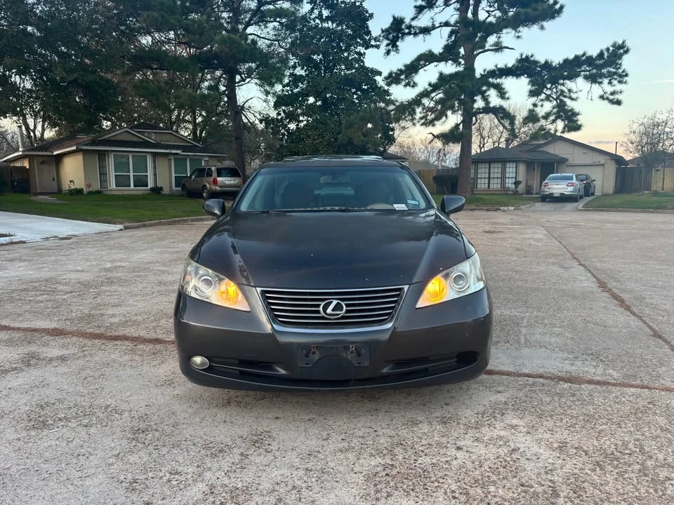 2008 Lexus ES 5th Gen - Image 2 of 10