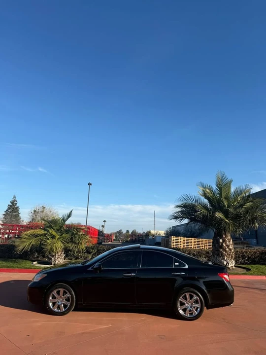 2008 Lexus ES 5th Gen - Image 5 of 9