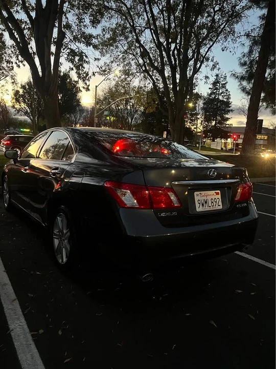 2008 Lexus ES 5th Gen - Image 4 of 13