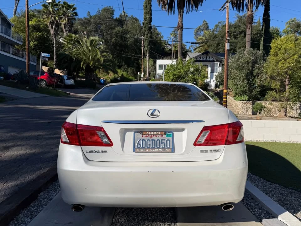 2008 Lexus ES 4th Gen - Image 2 of 9