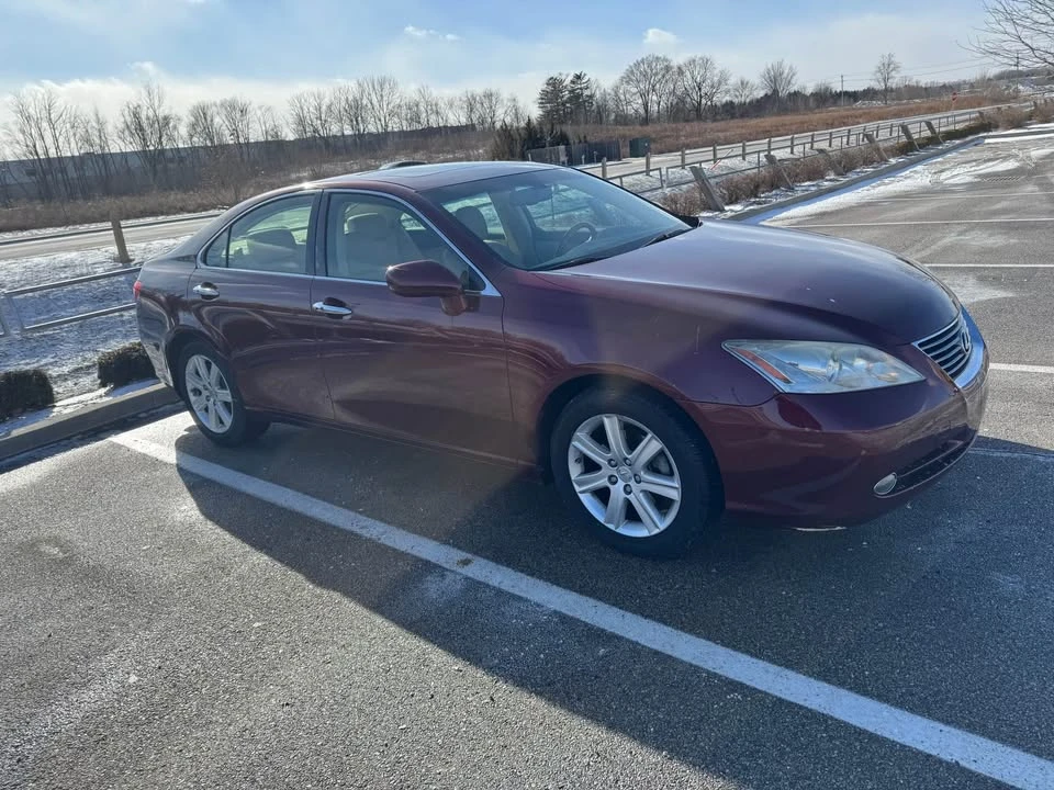 2008 Lexus ES 5th Gen - Image 2 of 3