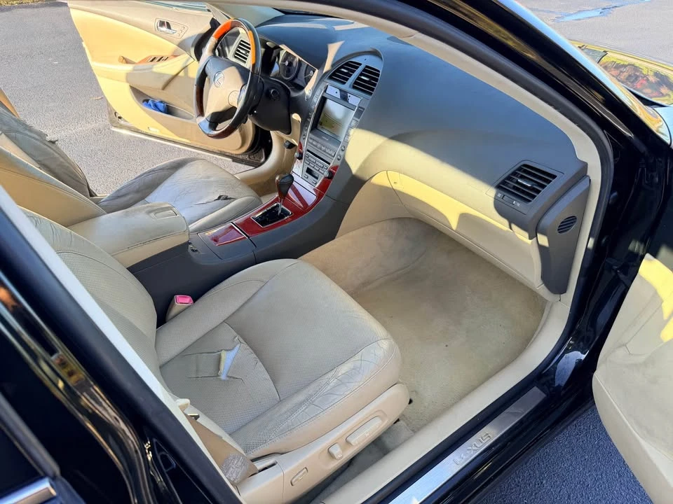 2008 Lexus ES 4th Gen - Image 9 of 11