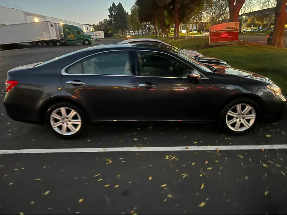 2008 Lexus ES 5th Gen - Image 5 of 13