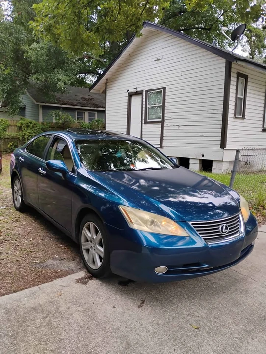 2008 Lexus ES 5th Gen - Image 2 of 3