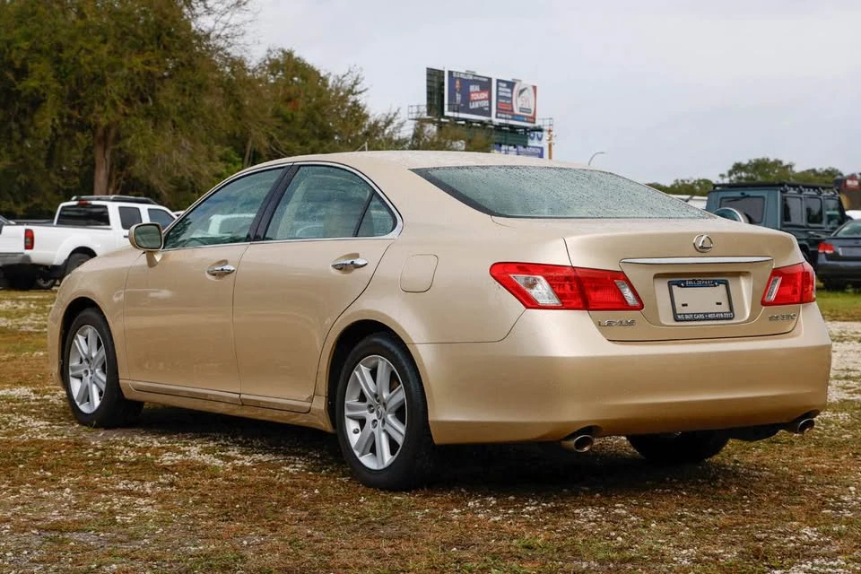 2008 Lexus ES 4th Gen - Image 5 of 16