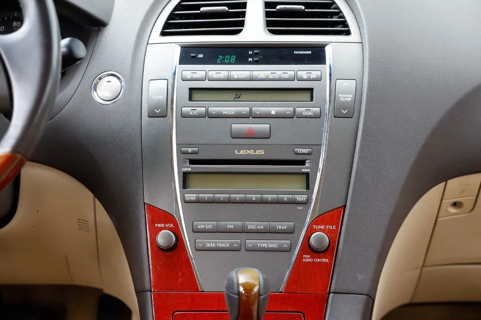 2008 Lexus ES 4th Gen - Image 15 of 16