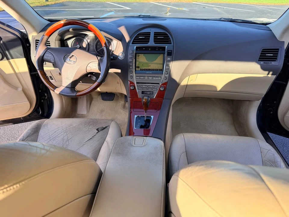 2008 Lexus ES 4th Gen - Image 7 of 11