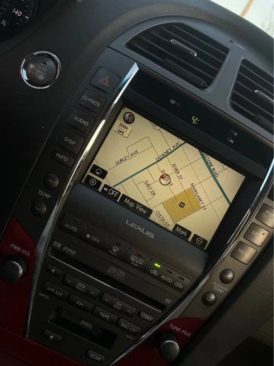 2008 Lexus ES 5th Gen - Image 11 of 13